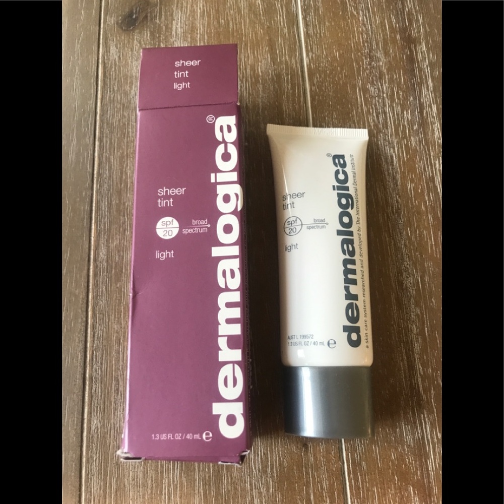 Dermatologica Sheer Tint SPF 20 “light”.